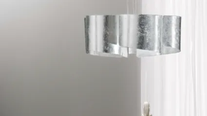 Lampada a sospensione Imagine in vetro curvo con decoro foglia argento di FAN Europe